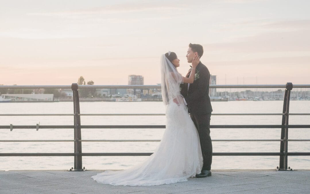 How do you get tasteful wedding photos?