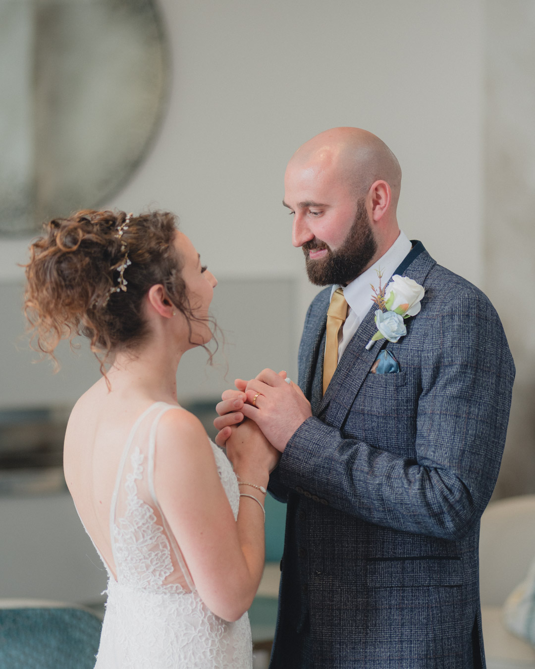 Ufton Court wedding photographer Langstone Quays wedding – first look