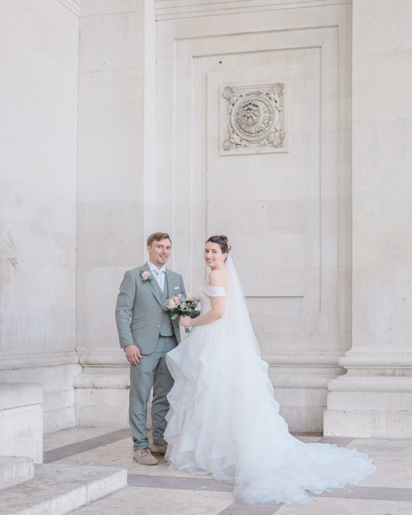 Portsmouth Guildhall wedding – couple portrait