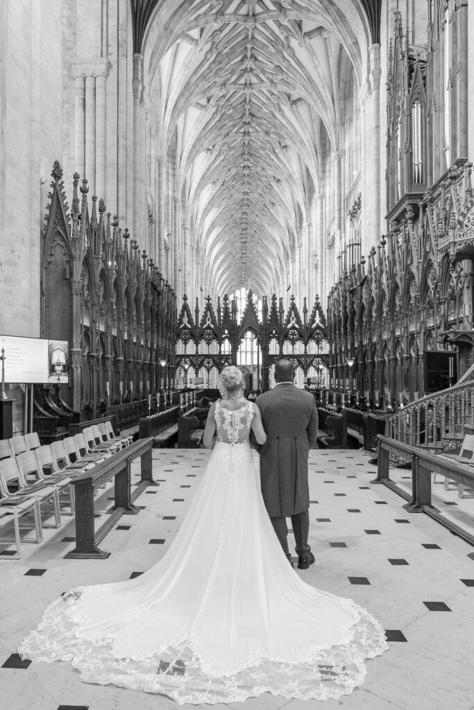 Winchester Cathedral wedding couple in the quire